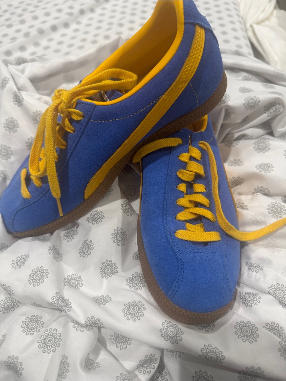Puma Brasil Blue and Yellow Casual Sneakers 6.5 men’s New without box